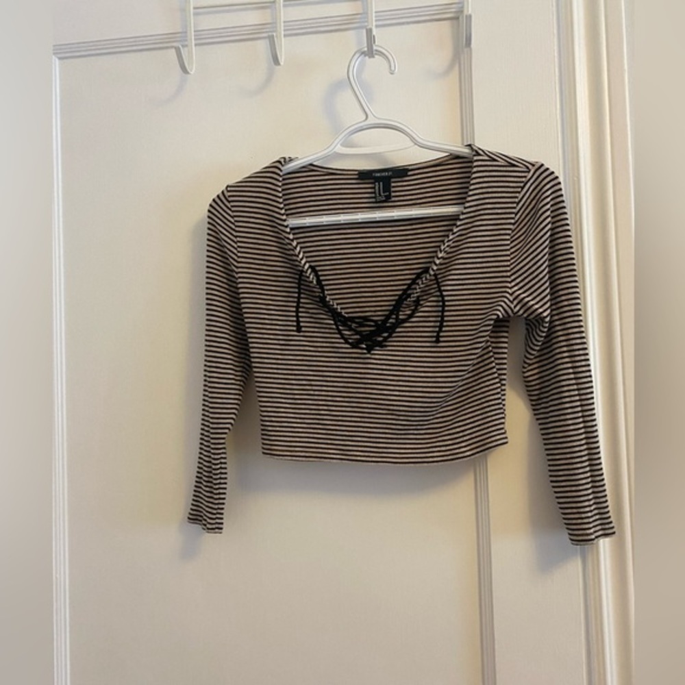 3/30 FOREVER 21 size medium